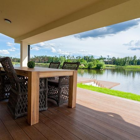 Golfbay Villa Senica Exterior photo